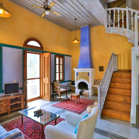 Villa Pera Meria Meyísti Екстериор снимка